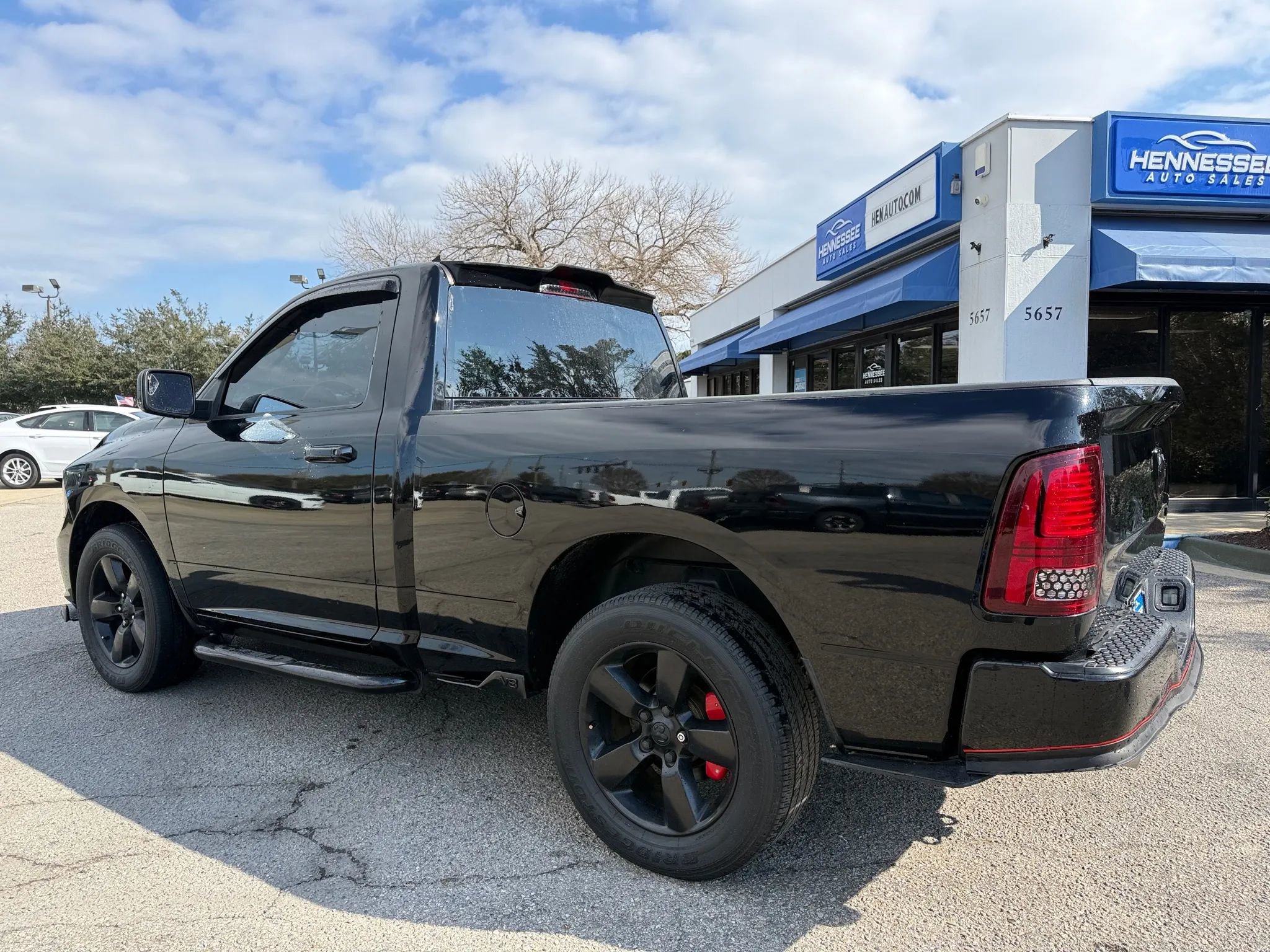 Used 2015 RAM 1500 Express w/ Black Ram 1500 Express Group RWD image 31