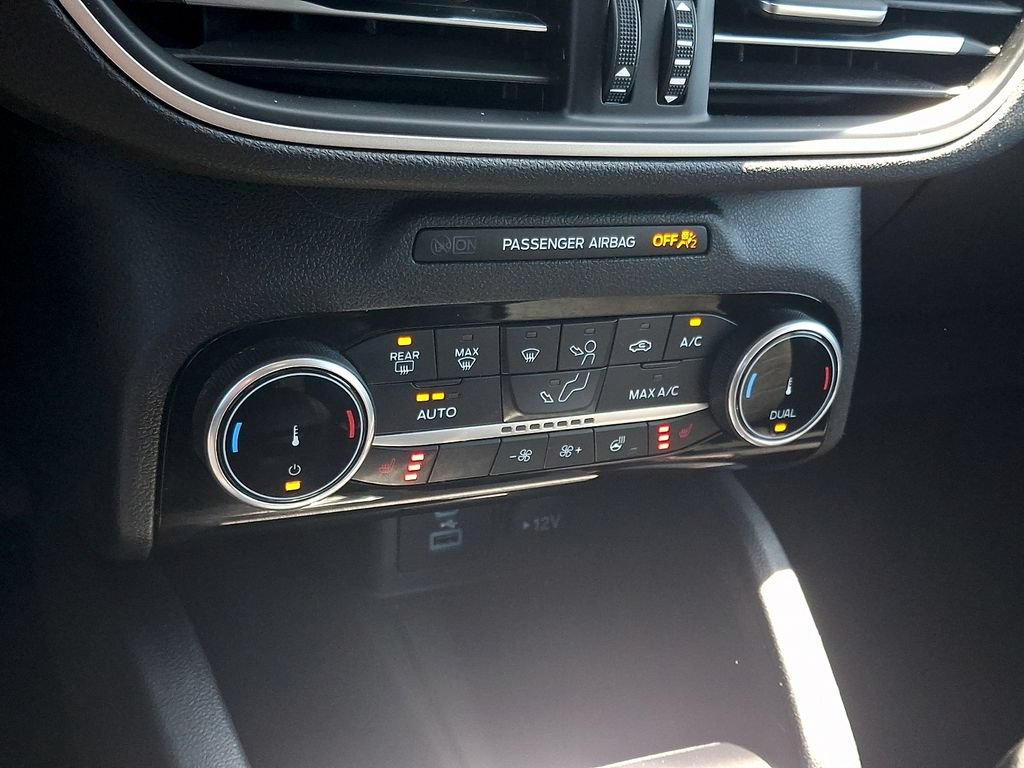Used 2022 Ford Escape SEL w/ SEL Stealth AWD Package image 17