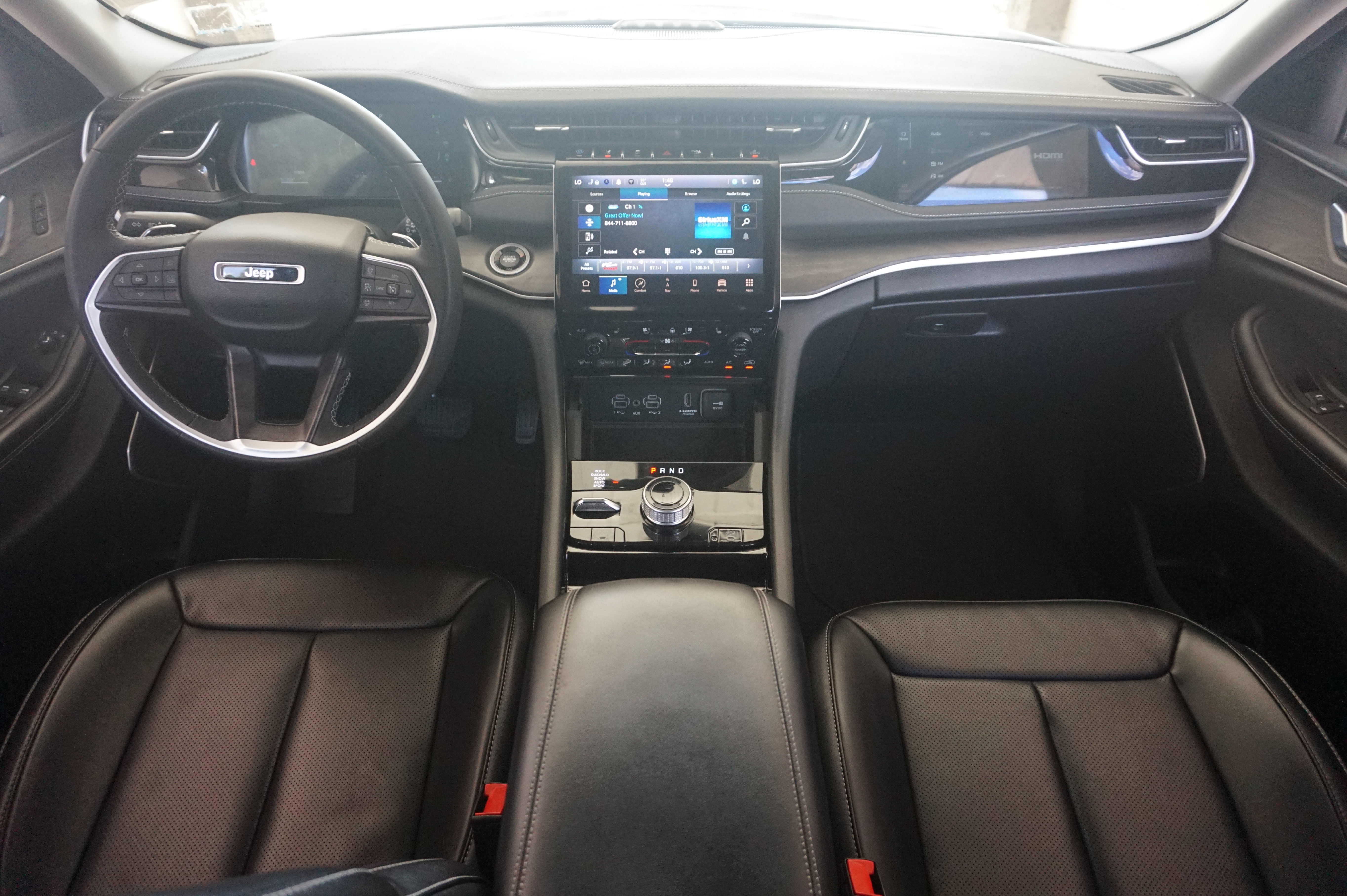 Used 2023 Jeep Grand Cherokee 4WD 4xe w/ Luxury Tech Group II image 25