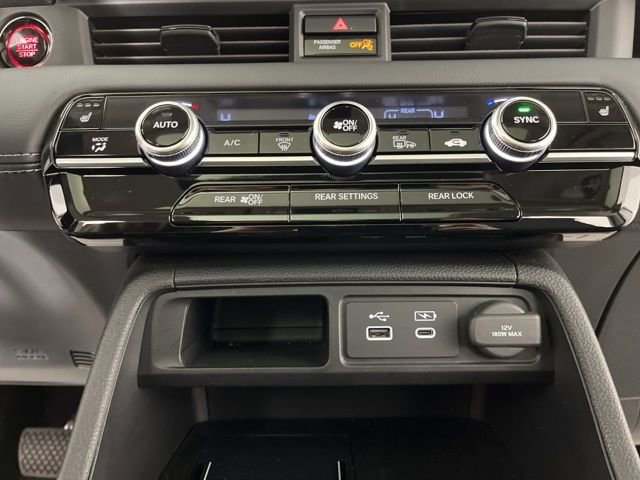 Used 2025 Honda Pilot Touring image 27