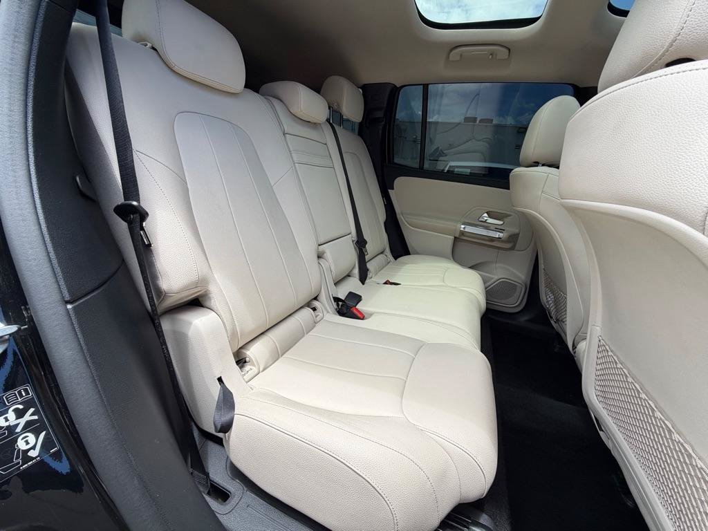 Used 2022 Mercedes-Benz EQB 350 4MATIC image 35