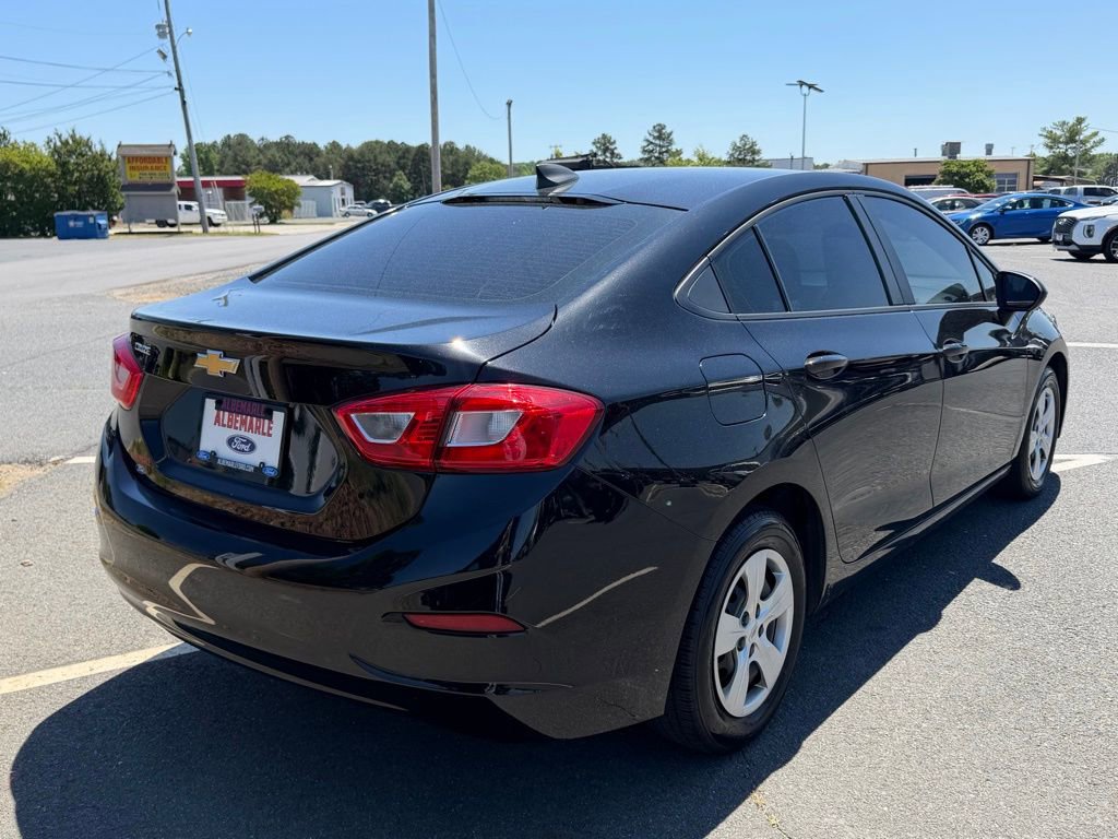 Used 2018 Chevrolet Cruze LS FWD image 3