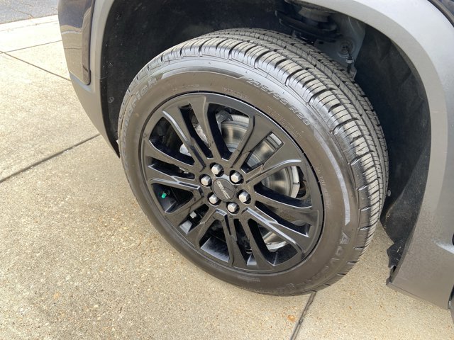 Used 2022 GMC Acadia SLE w/ Elevation Edition image 25