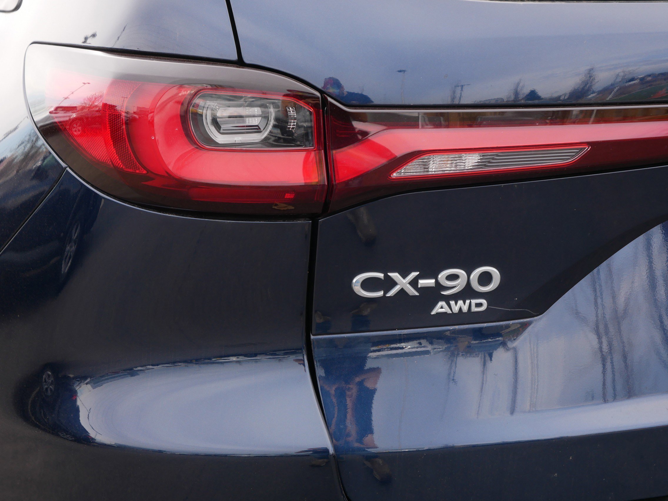 Used 2024 MAZDA CX-90 Plug-In Hybrid w/ Preferred AWD/4WD image 17