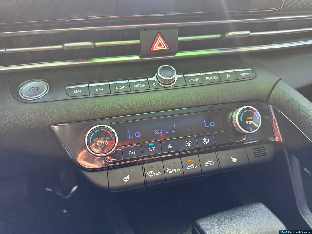 Certified 2025 Hyundai Elantra SEL FWD image 41
