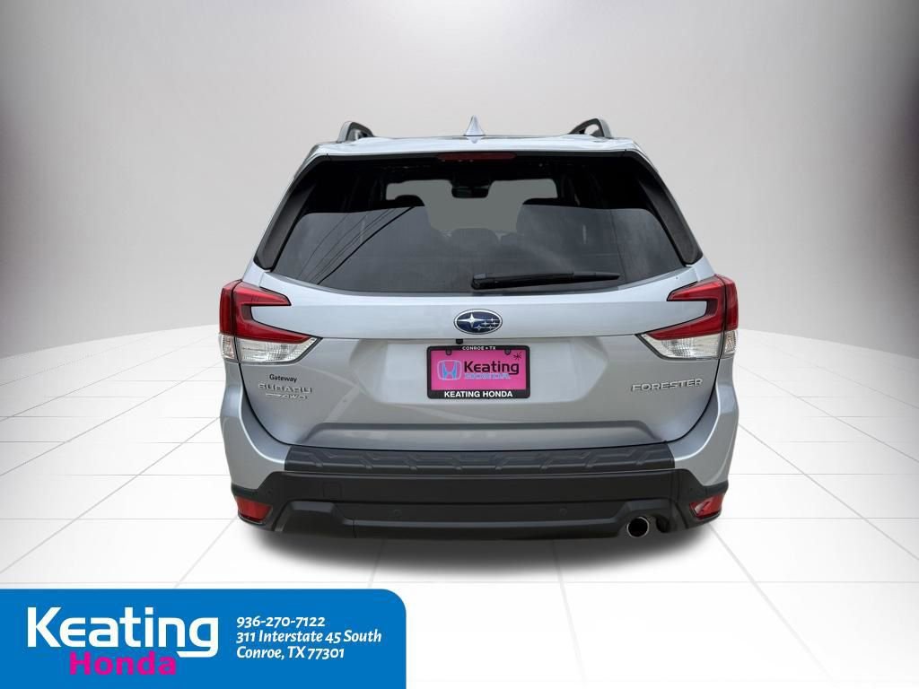 Used 2021 Subaru Forester Limited image 8