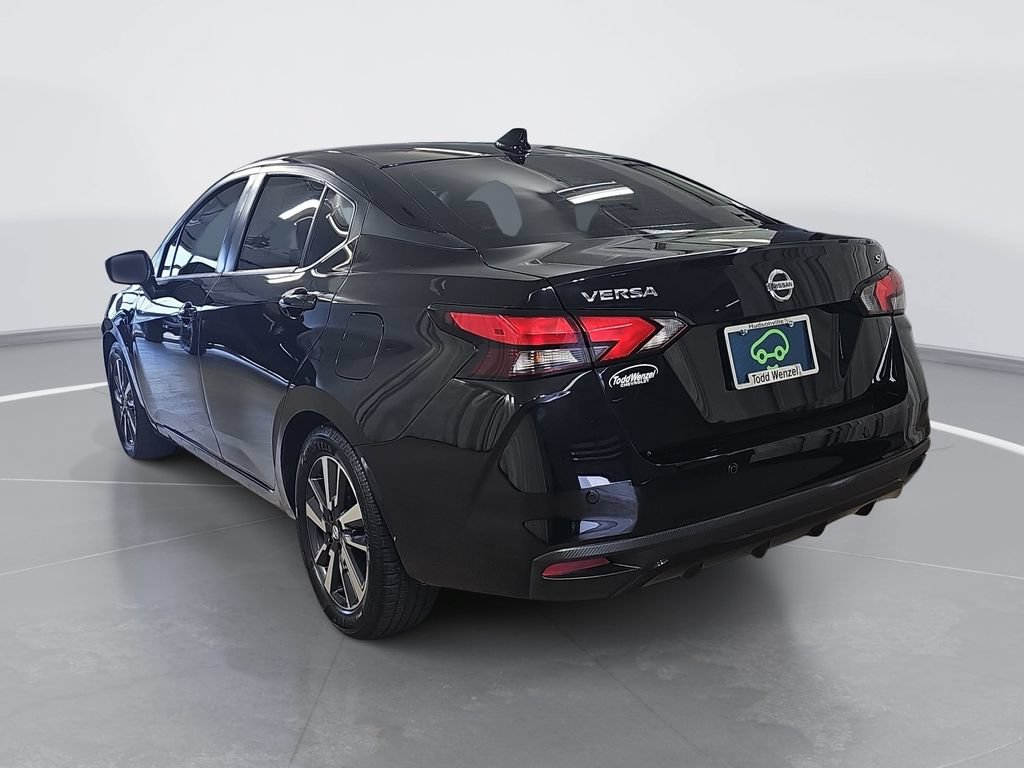 Used 2021 Nissan Versa SV FWD image 6