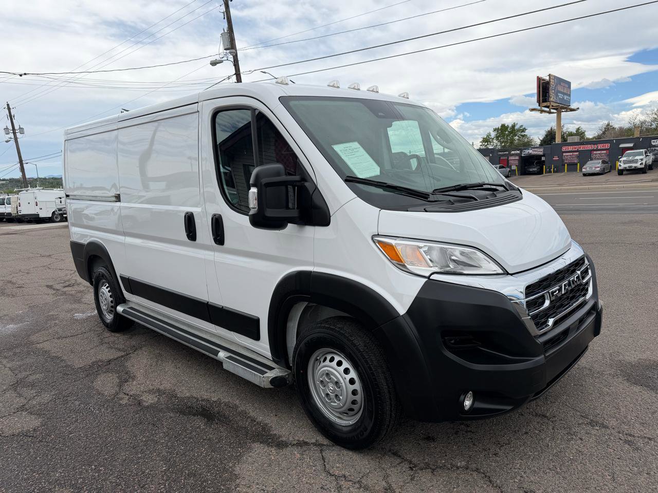 Used 2025 RAM ProMaster 2500 w/ U-Haul Equipment Group FWD image 2