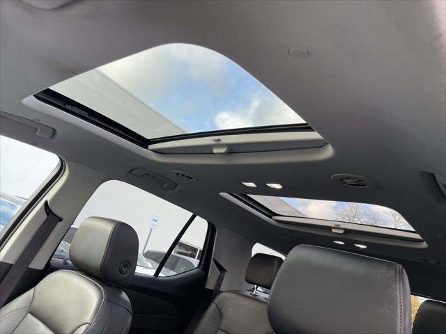 Used 2020 Chevrolet Traverse RS image 19