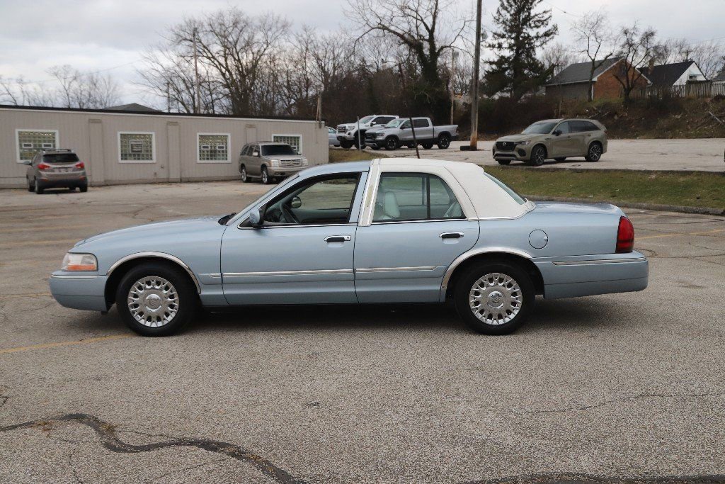 Used 2004 Mercury Grand Marquis GS image 3