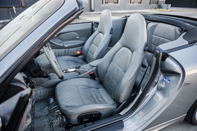 Used 2003 Porsche 911 Carrera image 5