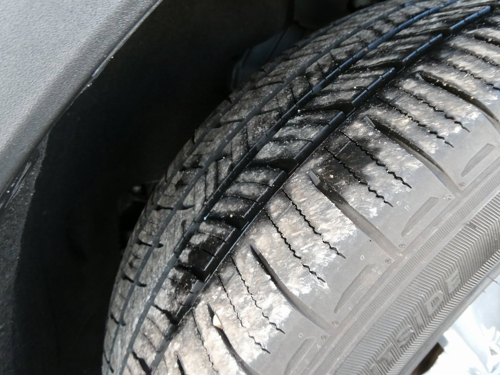 Used 2020 Ford Explorer Limited image 12