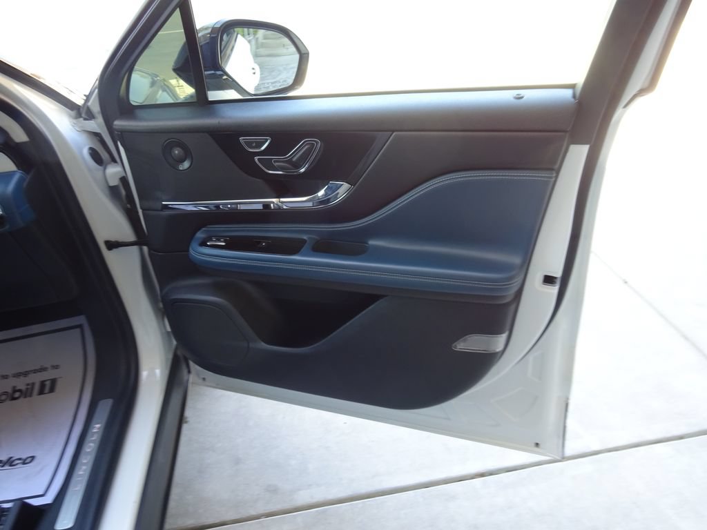 Used 2020 Lincoln Corsair Reserve w/ Beyond Blue Interior Package FWD image 29