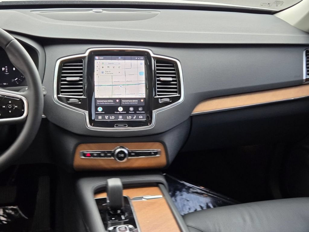 Used 2023 Volvo XC90 B6 Plus AWD/4WD image 18