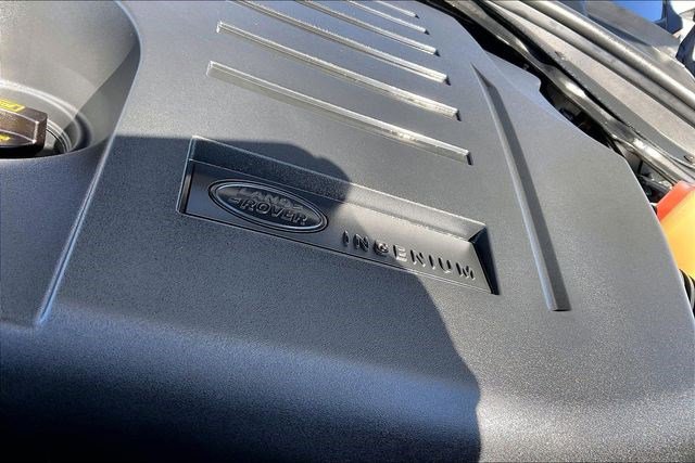 Used 2025 Land Rover Range Rover Long Wheelbase SE image 40