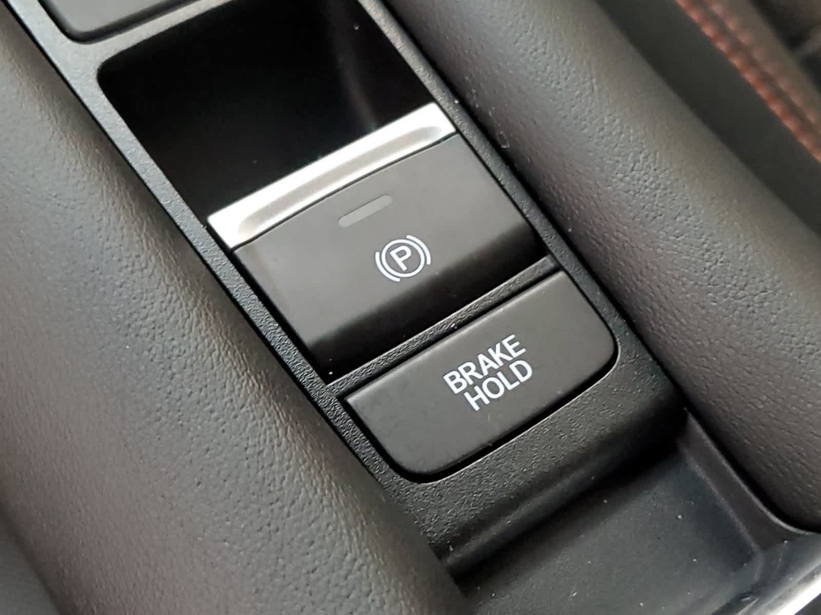 Certified 2025 Honda HR-V Sport image 30