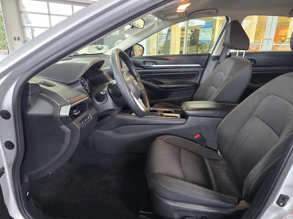 Used 2023 Nissan Altima 2.5 SV image 23