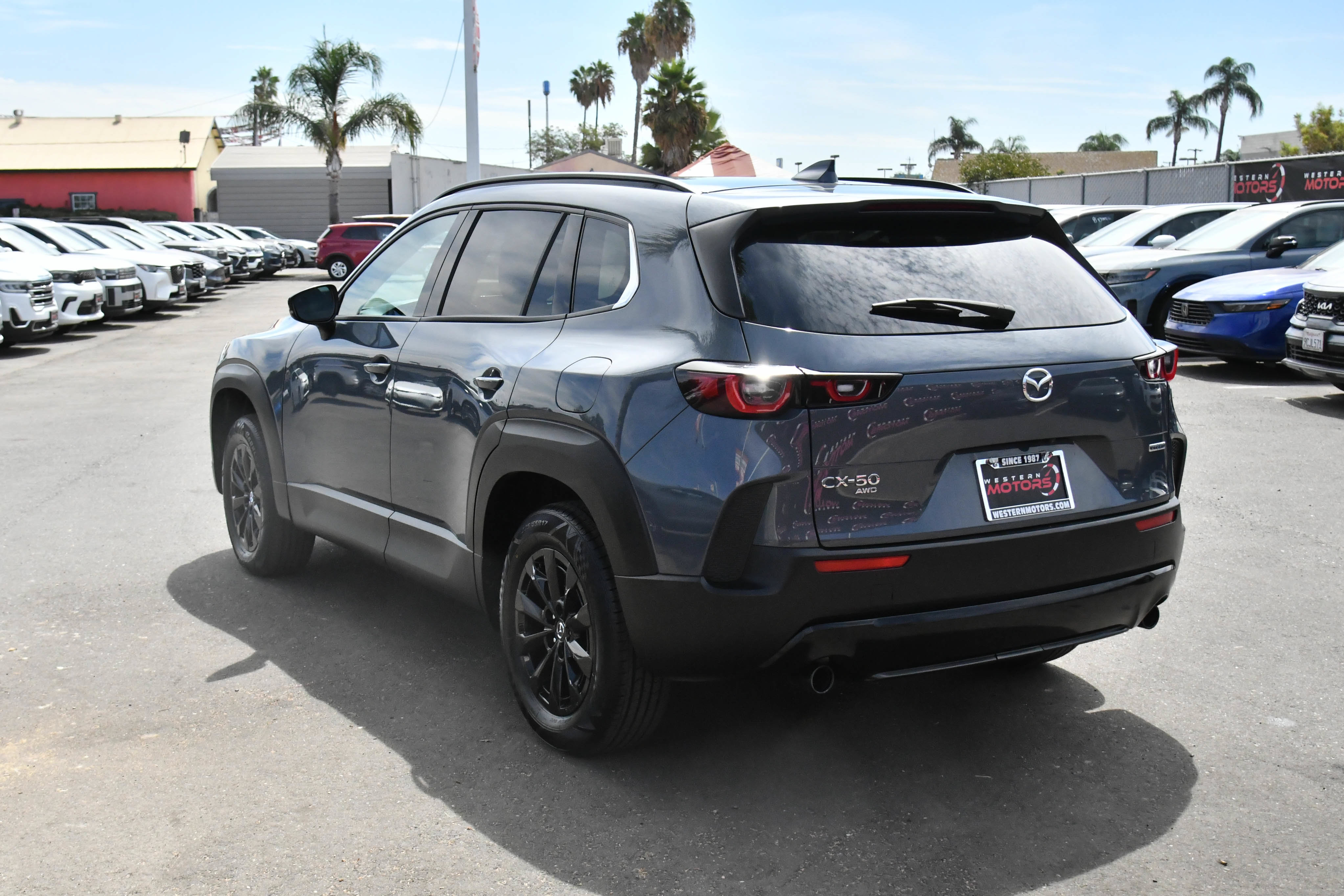 Used 2025 MAZDA CX-50 AWD 2.5 Hybrid w/ Premium Pkg image 6
