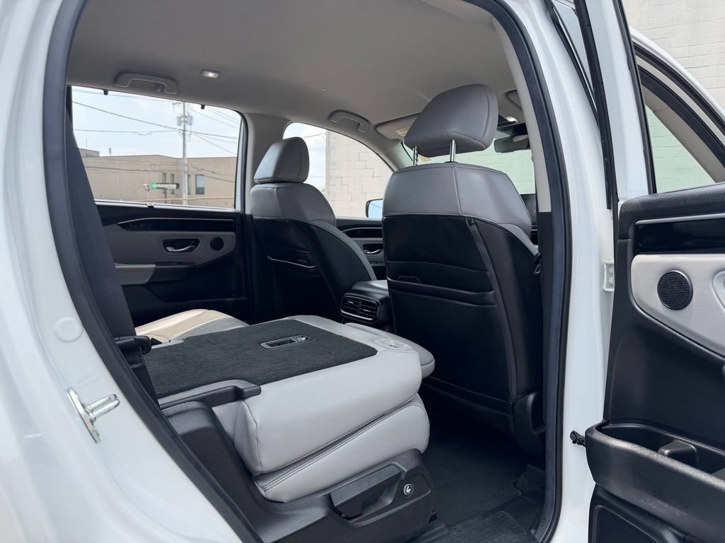 Used 2025 Honda Pilot EX-L image 15