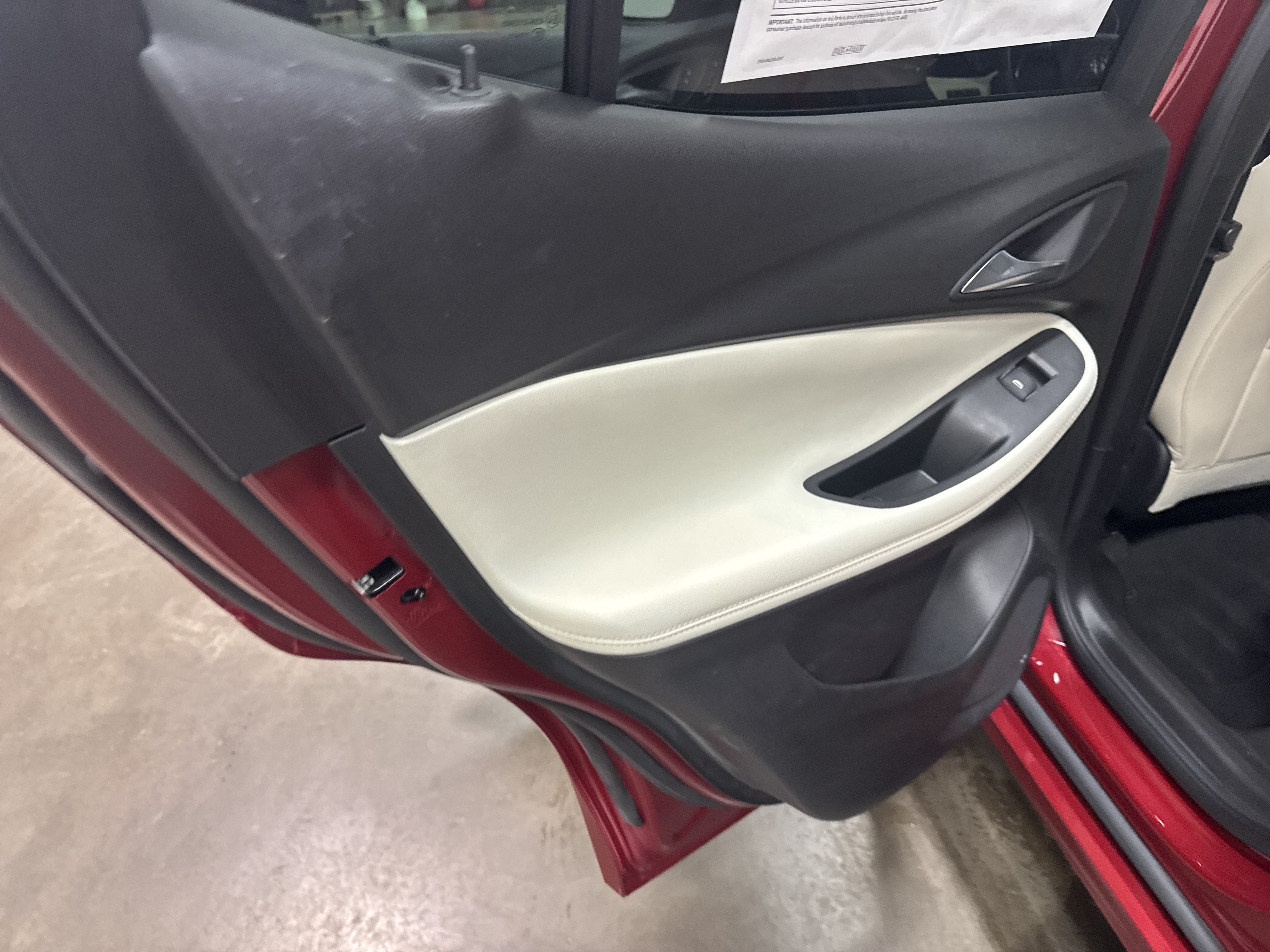 Used 2021 Buick Encore GX Essence w/ Advanced Technology Package AWD/4WD image 32