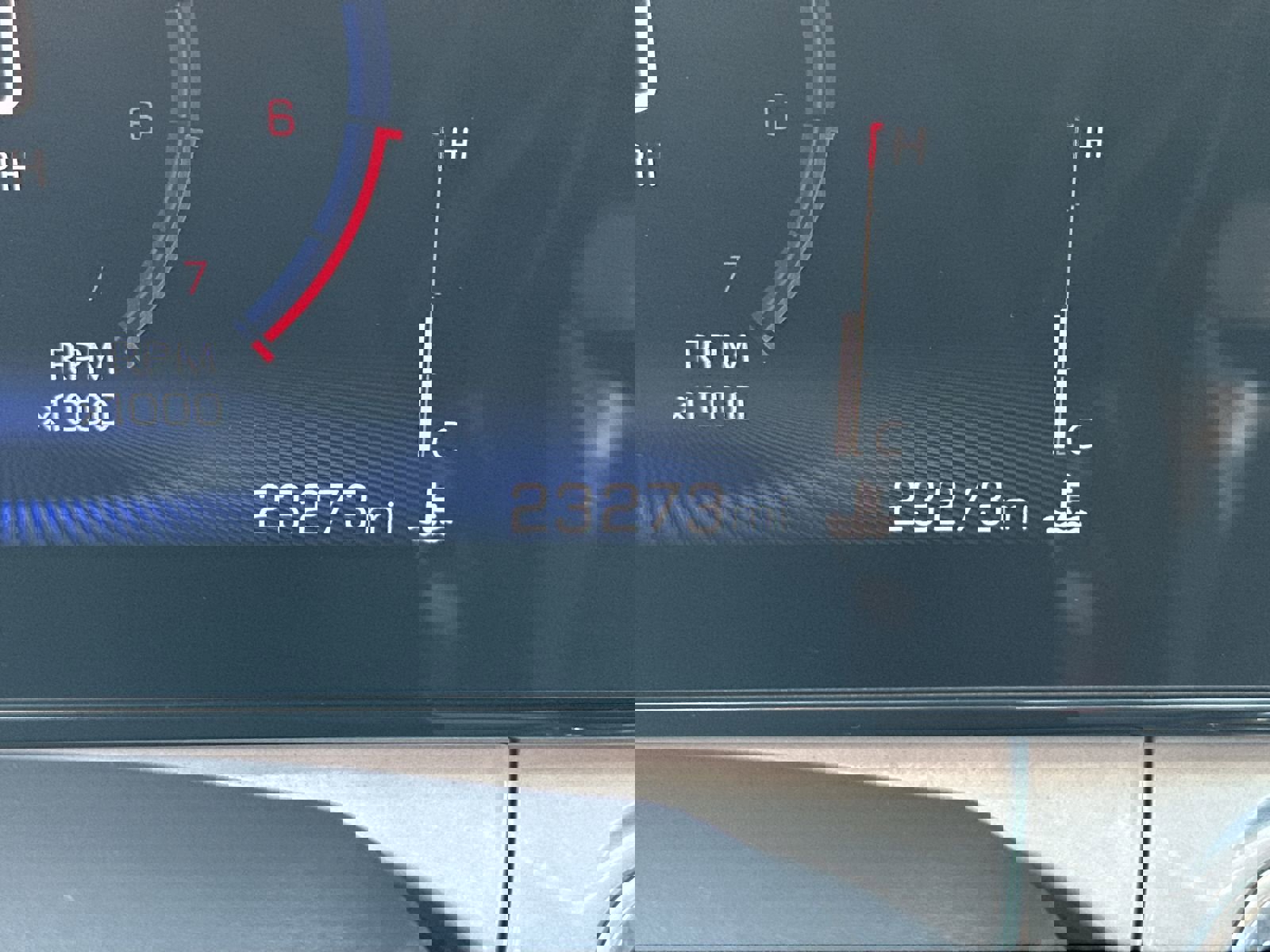 Used 2025 Chevrolet Trax LT w/ LT Convenience Package image 24