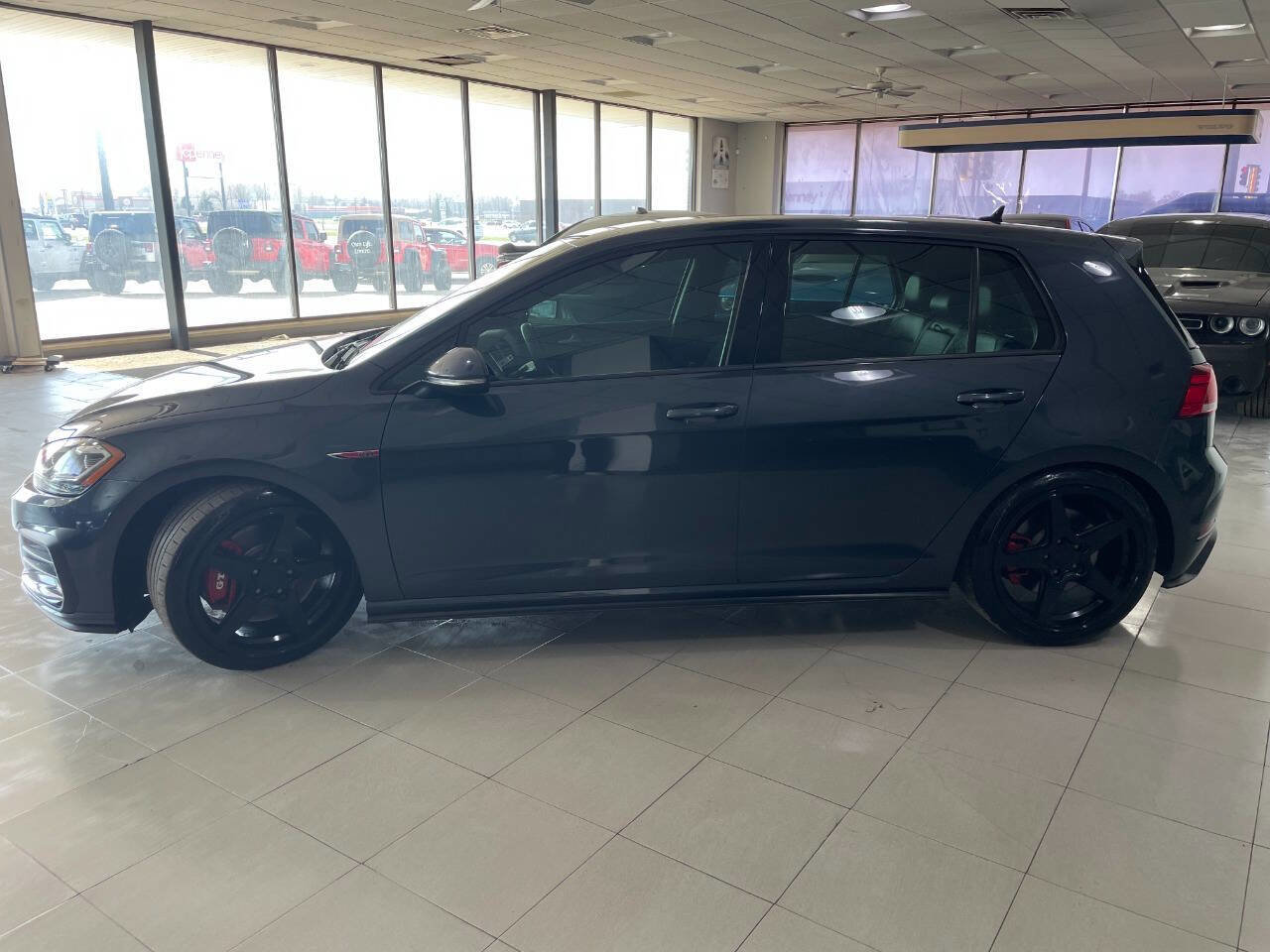 Used 2020 Volkswagen GTI SE image 4