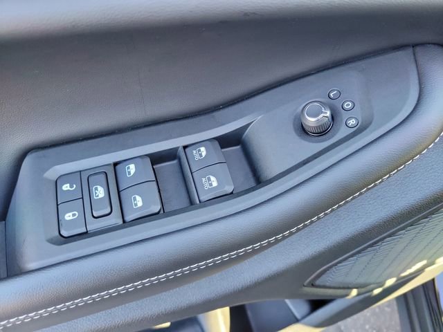 Certified 2025 Jeep Grand Cherokee L Limited w/ Luxury Tech Group II image 21