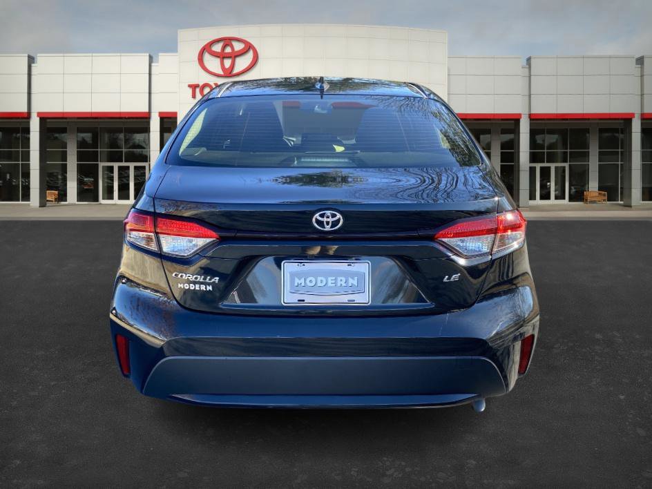 Certified 2022 Toyota Corolla LE image 4
