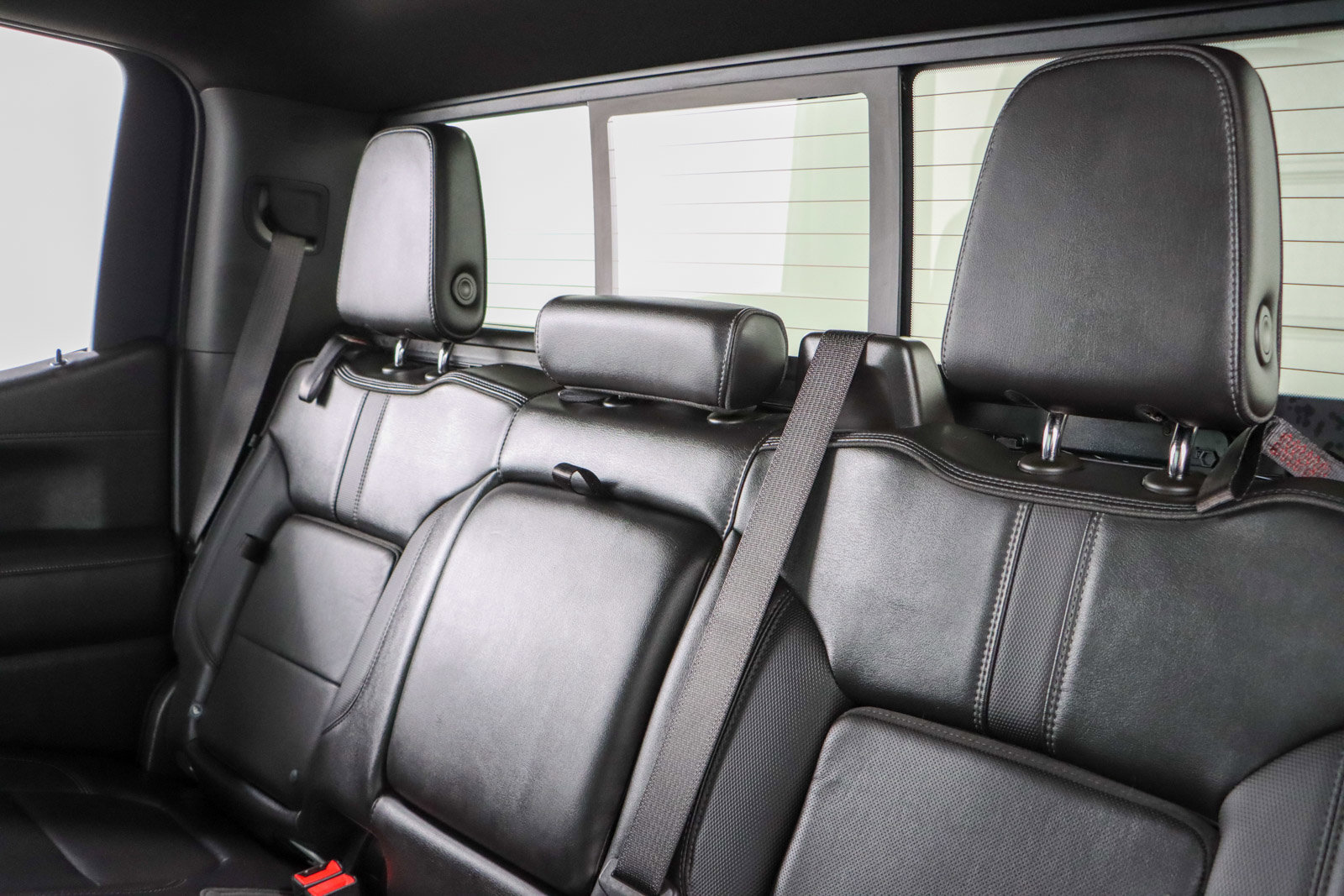 Used 2021 Chevrolet Silverado 1500 High Country image 29