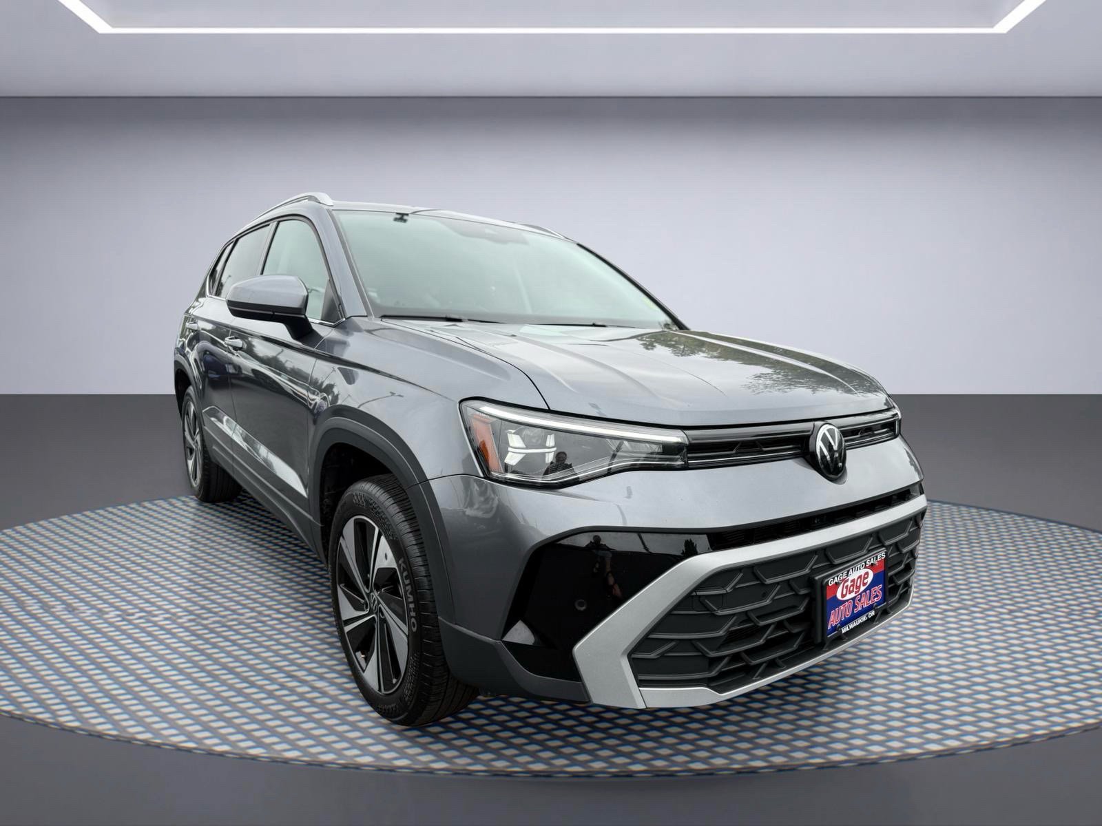Used 2025 Volkswagen Taos SE AWD/4WD image 12