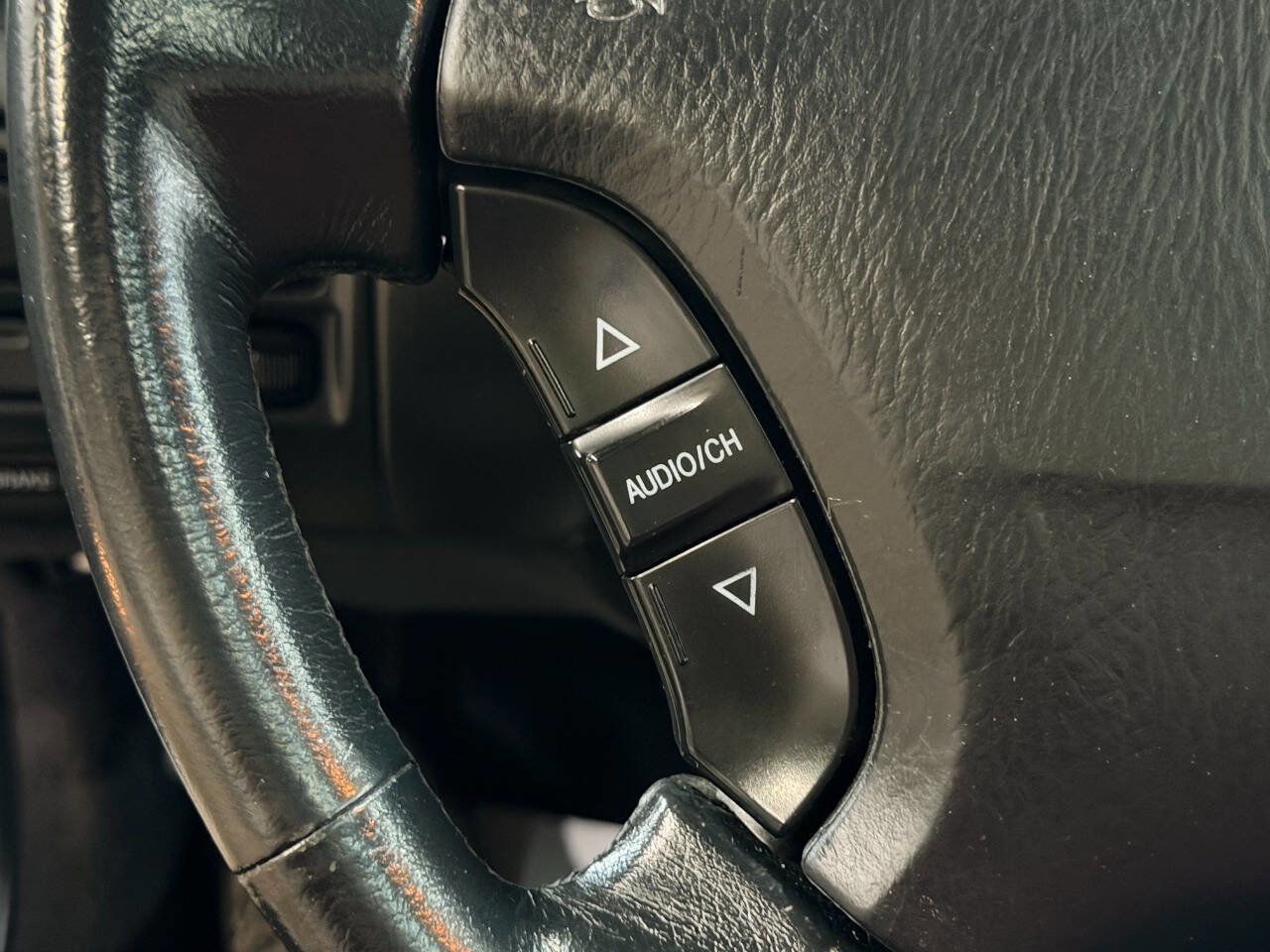 Used 2002 Acura RL image 35