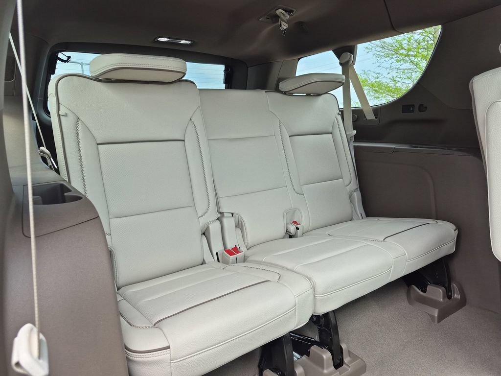 New 2026 GMC Yukon XL Denali w/ Sun & Power Step Package AWD/4WD image 40