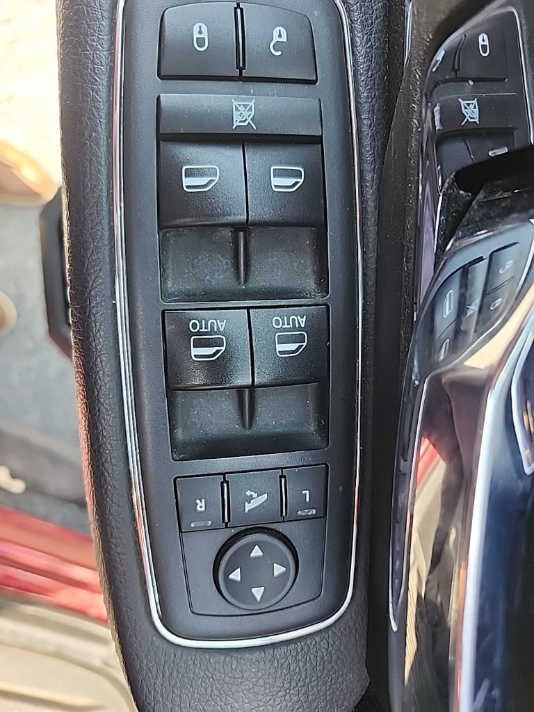 Used 2019 RAM 1500 Laramie w/ Convenience Group RWD image 19