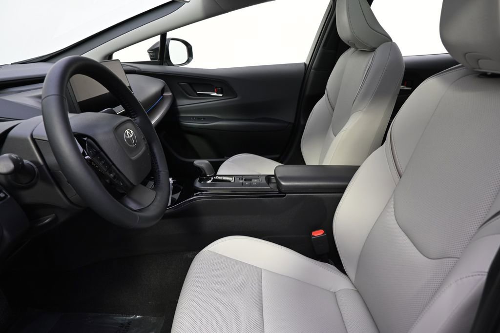 Used 2024 Toyota Prius XLE image 13