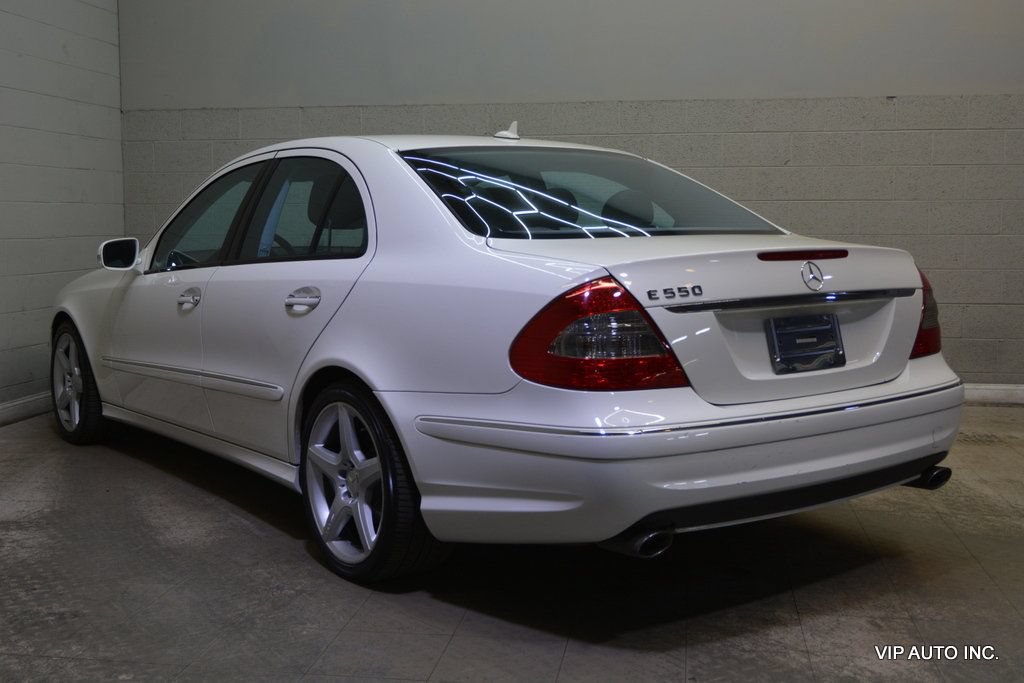 Used 2009 Mercedes-Benz E 550 Sedan image 3