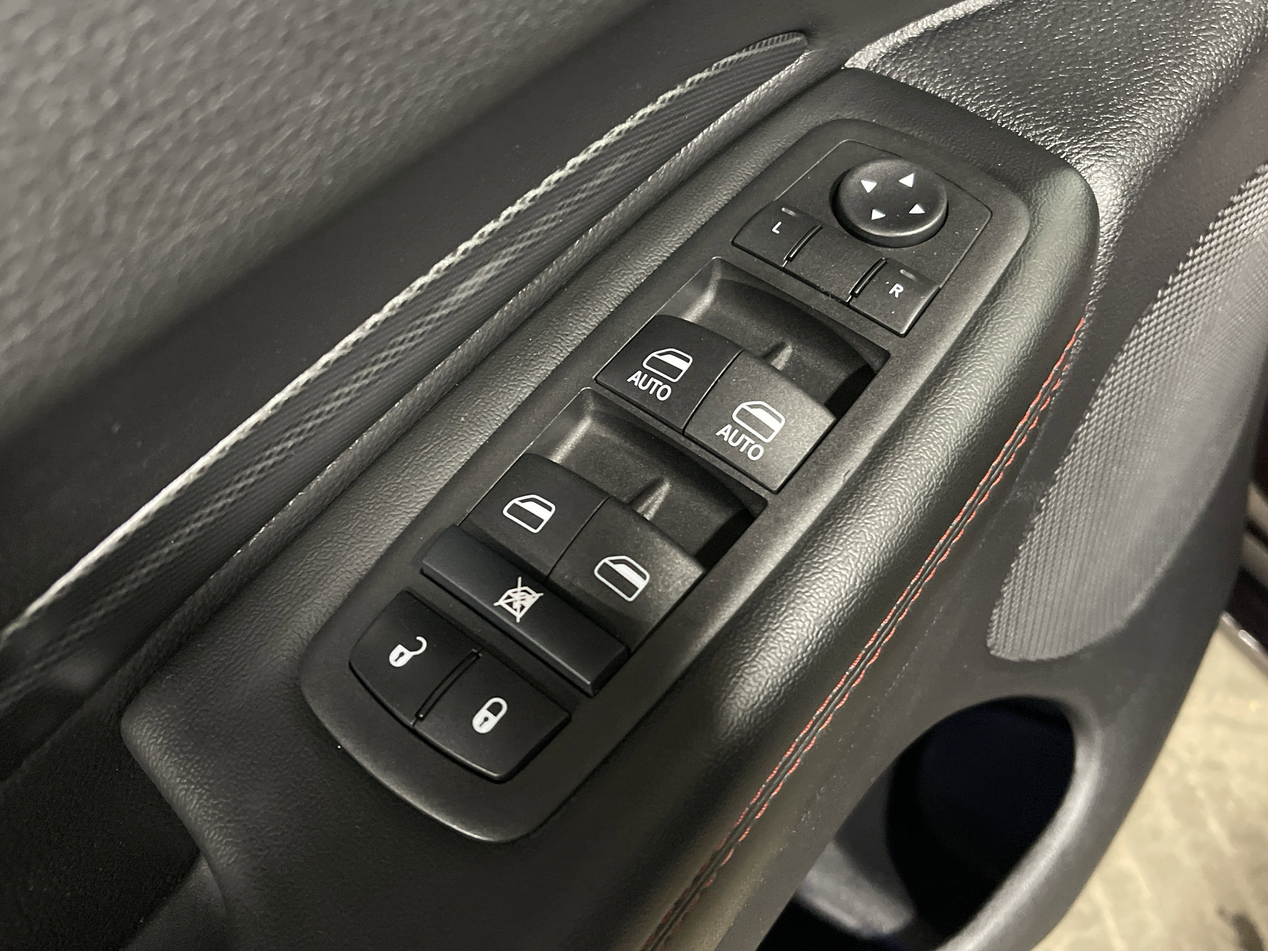 Used 2025 Dodge Durango GT image 9