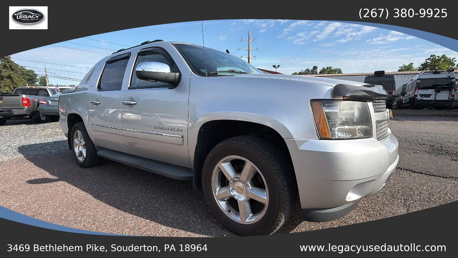 Used 2012 Chevrolet Avalanche LTZ AWD/4WD image 23