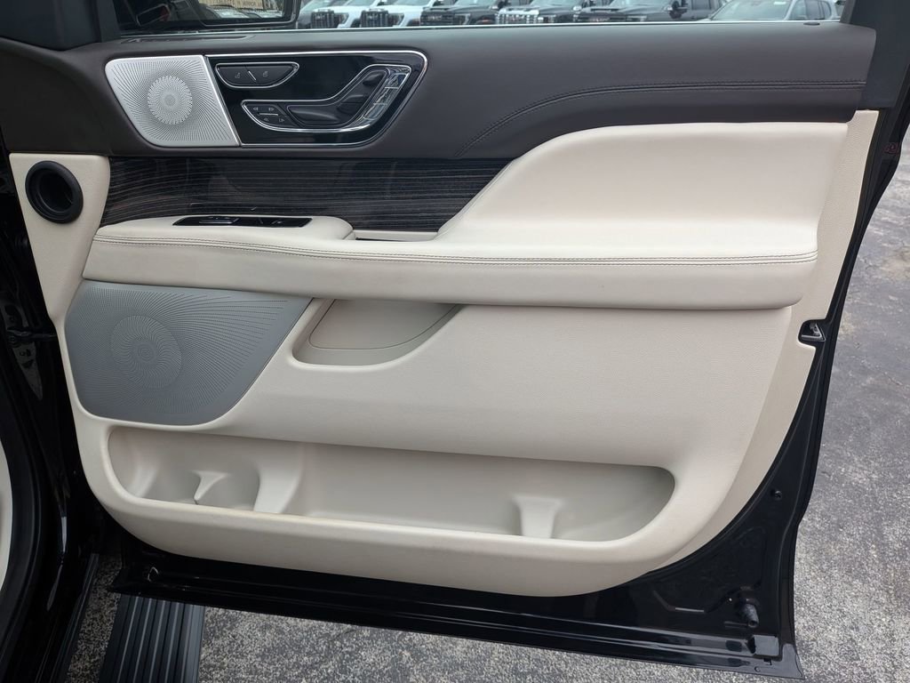 Used 2023 Lincoln Navigator L Black Label image 25