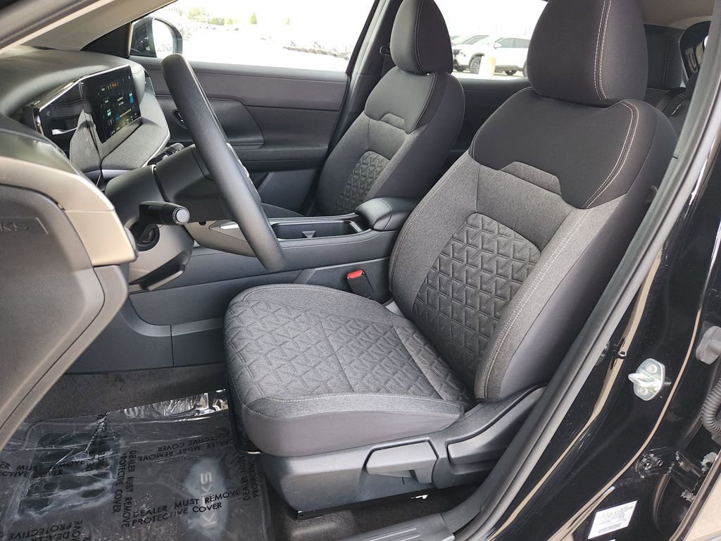 Used 2025 Nissan Kicks SV image 12