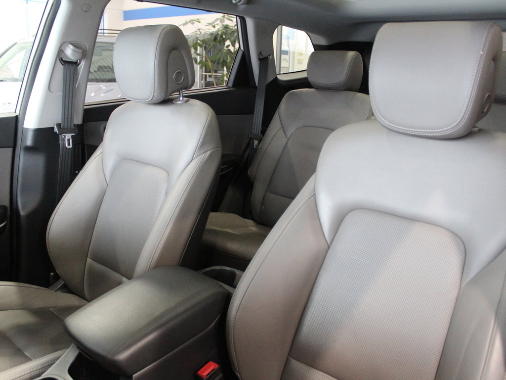 Used 2017 Hyundai Santa Fe Limited image 13