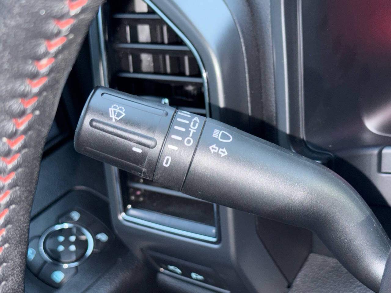 Used 2018 Ford F150 Lariat w/ Equipment Group 502A Luxury AWD/4WD image 53