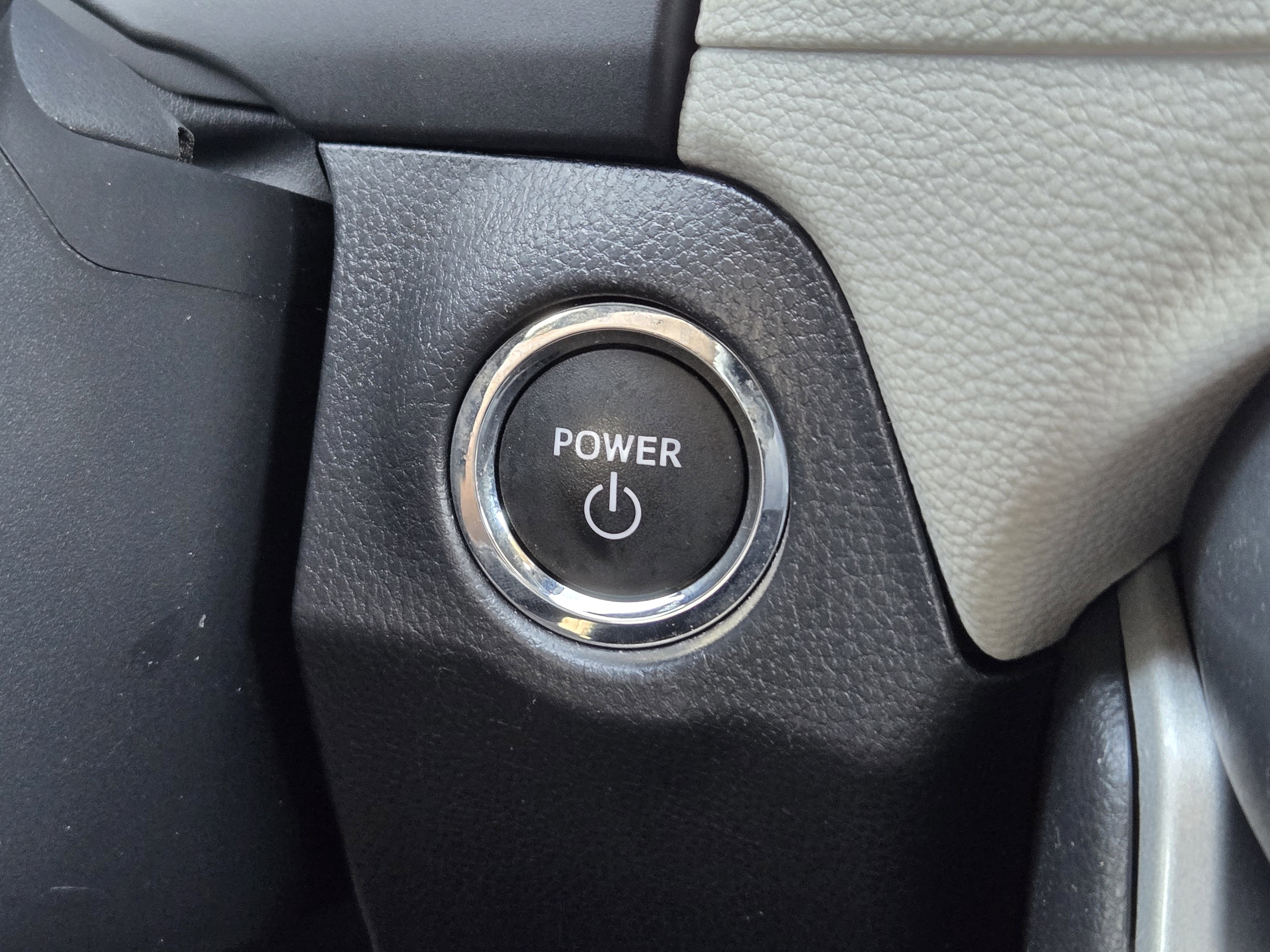 Used 2024 Toyota RAV4 XLE w/ Convenience Package image 27