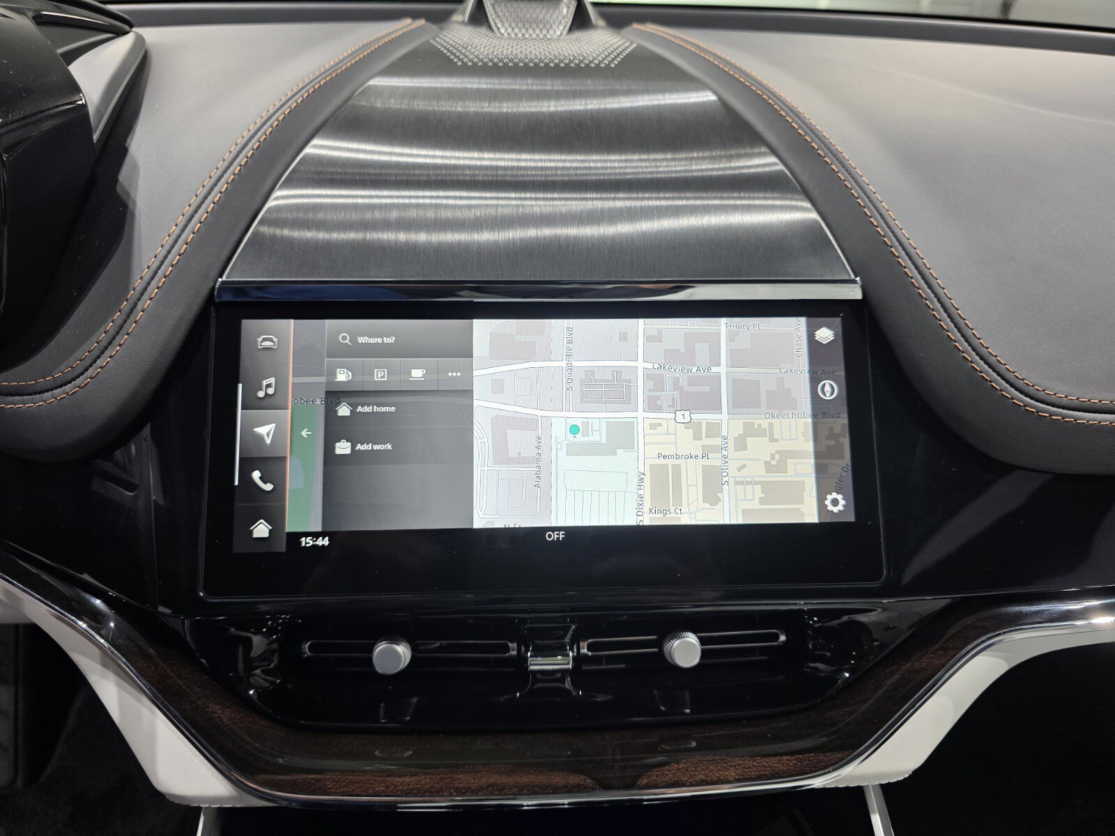 New 2026 Aston Martin DBX 707 image 13