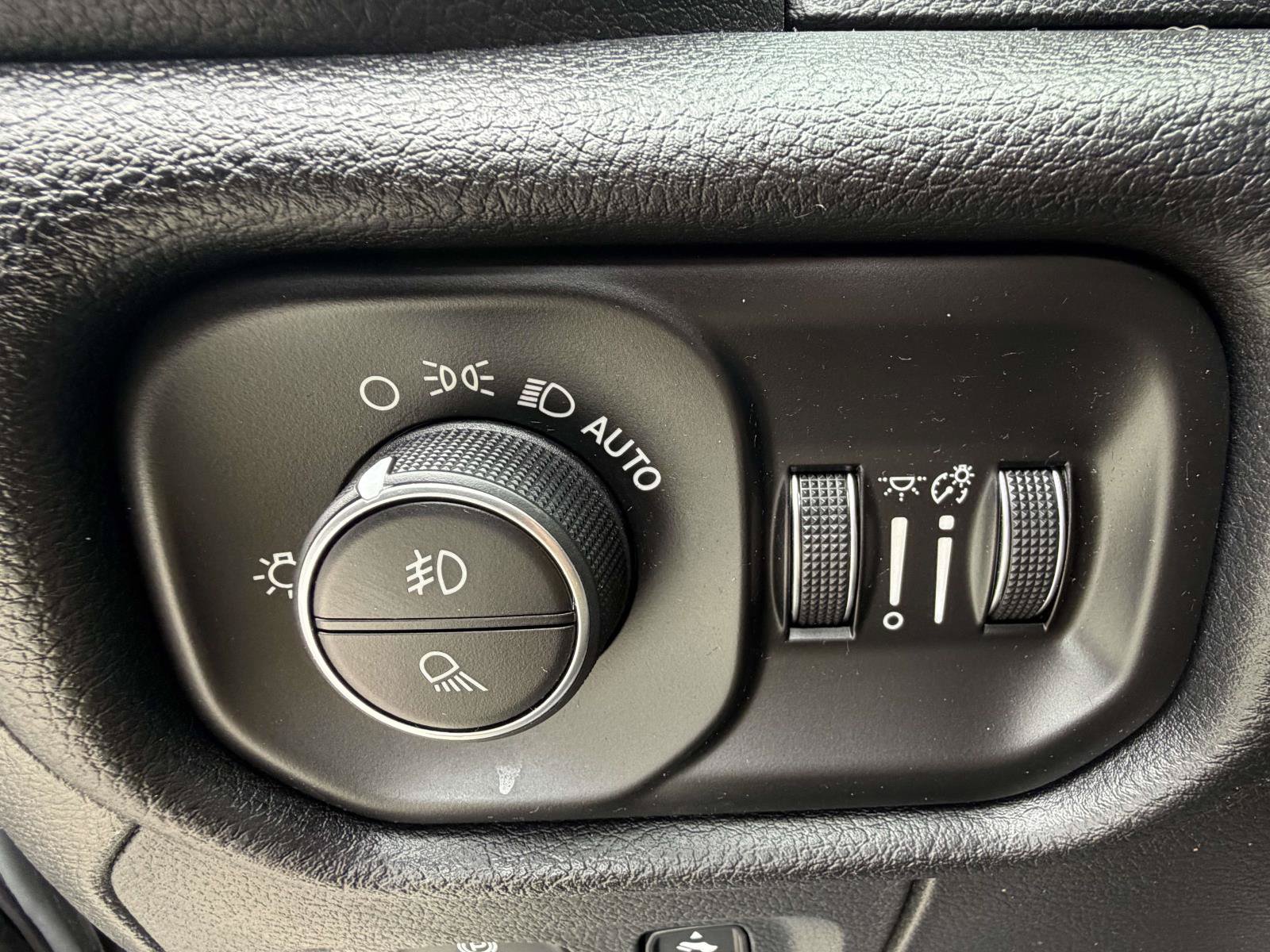 Used 2019 RAM 1500 Big Horn AWD/4WD image 24