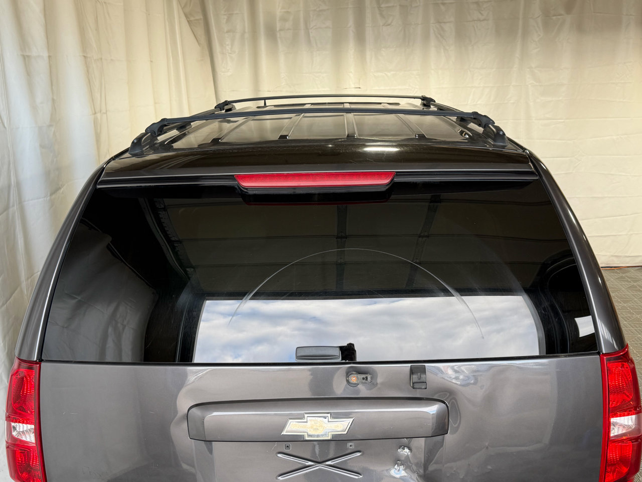 Used 2010 Chevrolet Suburban LT image 6