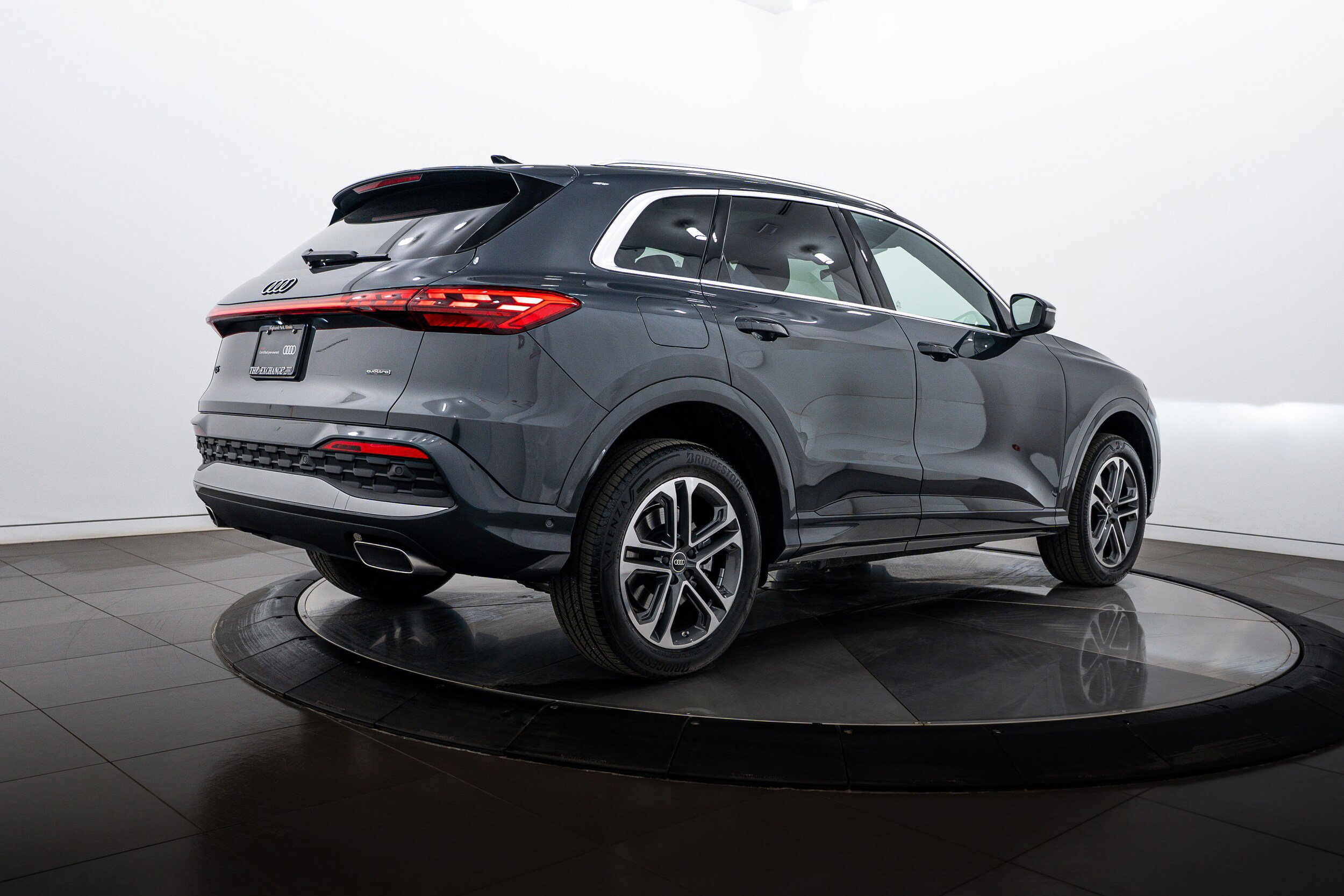 Certified 2025 Audi Q5 Premium w/ Convenience Package image 4