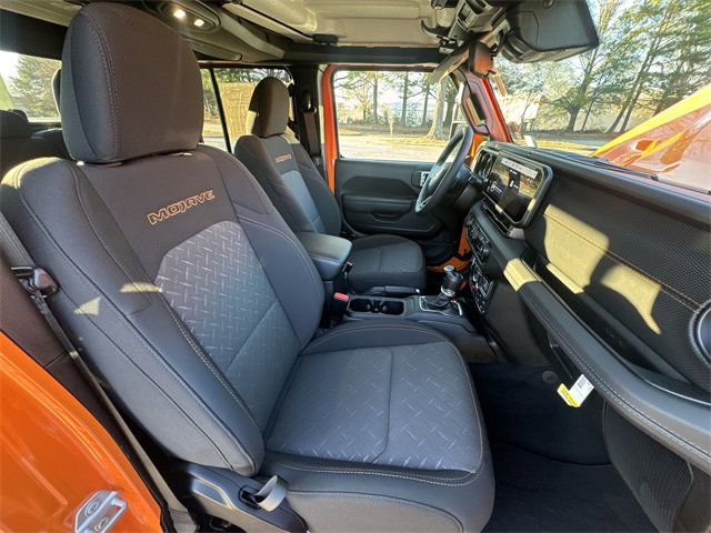 Used 2025 Jeep Gladiator Mojave w/ Steel Bumper Group image 27