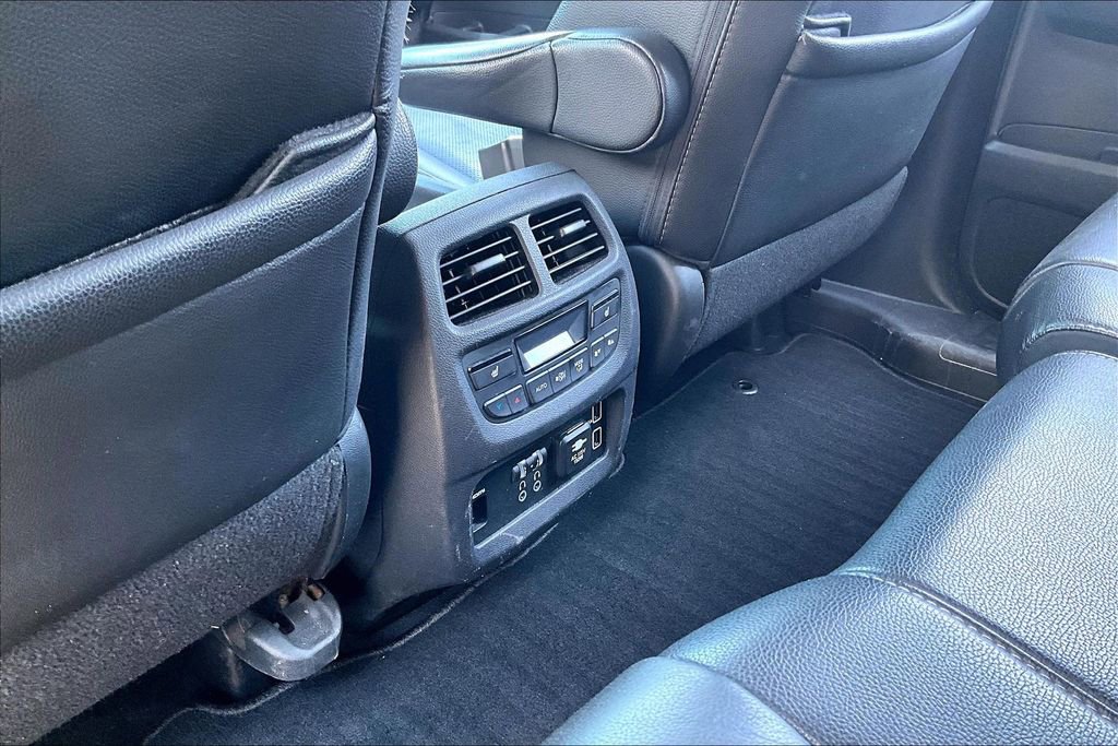 Used 2019 Honda Pilot Touring image 10