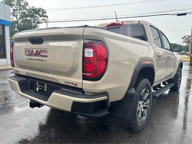 Used 2024 GMC Canyon AT4 AWD/4WD image 10