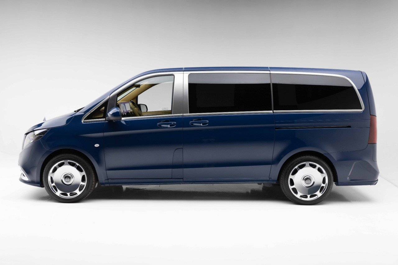 Used 2021 Mercedes-Benz Metris Passenger image 11